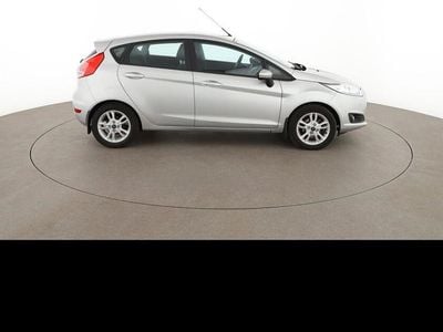 Silber Gebraucht 2015 Ford Fiesta Limousine | 8.500 € (Etwas zu teuer)