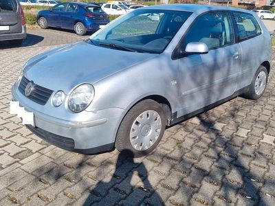 Silber Gebraucht 2005 VW Polo Cricket Kleinwagen | 1.200 € (Etwas zu teuer)