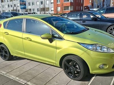 Gebraucht Ford Fiesta Titanium 82 PS (60 kW) 2012 Grün Kleinwagen