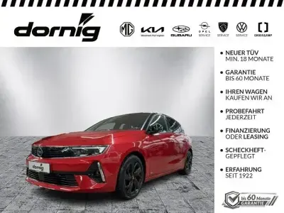Używany Opel Astra Ultimate 205 KM (150 kW) 2022 Czerwony Sedan/Limuzyna
