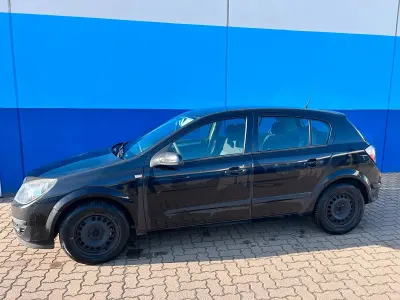 Gebraucht Opel Astra 105 PS (77 kW) 2006 Schwarz Limousine