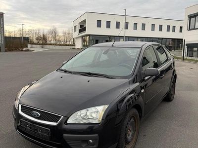 Second-hand Ford Focus 116 CP (85 kW) 2006 Negru Break