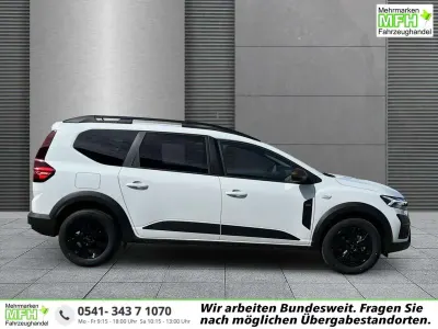 Gebraucht Dacia Jogger Extreme 141 PS (103 kW) 2025 Arktisweiß Van / Kleinbus