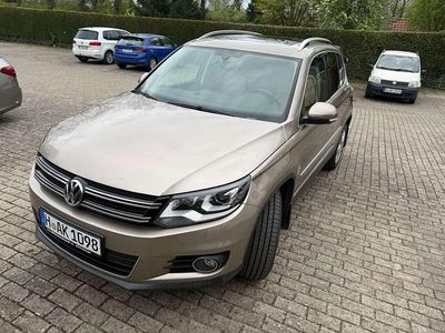 Gebraucht VW Tiguan LOUNGE 160 PS (117 kW) 2015 Bronze SUV