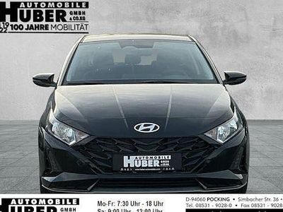 Gebraucht Hyundai i20 Trend 100 PS (73 kW) 2024 Schwarz Limousine