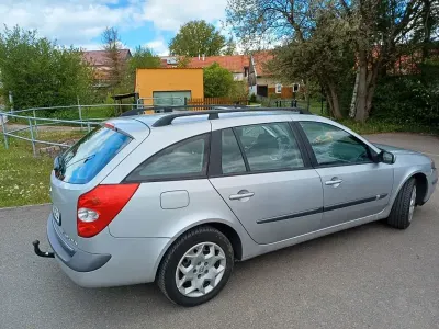 Używany Renault Laguna GrandTour Dynamique 135 KM (99 kW) 2005 Srebrny Kombi