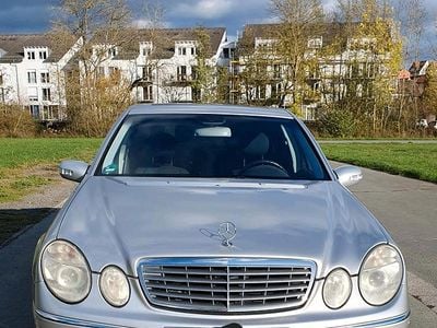 Gebraucht Mercedes E240 177 PS (130 kW) 2003 Silber Limousine