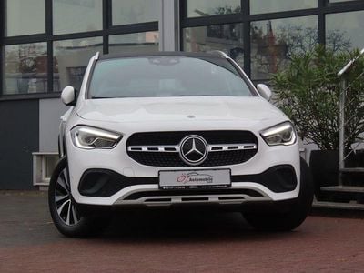 Mercedes GLA220