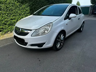 Używany Opel Corsa Sport 60 KM (44 kW) 2009 Biały Hatchback