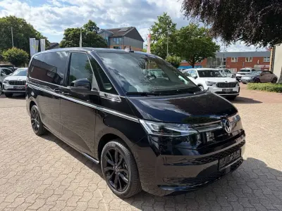 Neu VW Multivan Style 150 PS (110 kW) 2025 Deep black perleffekt Van / Kleinbus