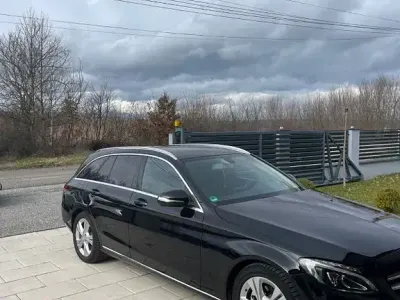 Gebraucht Mercedes 220 170 PS (125 kW) 2015 Schwarz Limousine