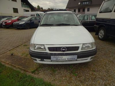 Second-hand Opel Astra 71 CP (52 kW) 1995 Alb Berlinǎ
