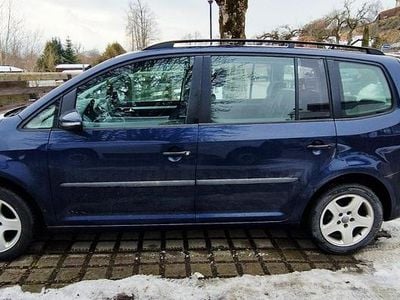 Blau Gebraucht 2012 VW Touran Van / Kleinbus | 5.000 € (Fairer Preis)