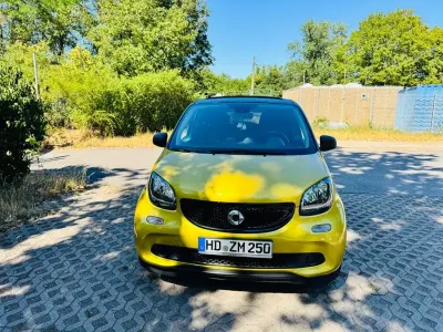 Gebraucht Smart ForFour Passion 90 PS (66 kW) 2016 Gelb Kleinwagen