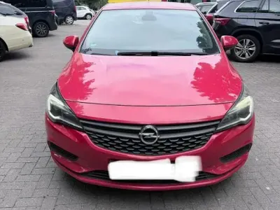 Gebraucht Opel Astra 105 PS (77 kW) 2016 Rot Limousine