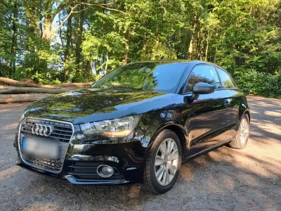 Gebraucht Audi A1 Premium 105 PS (77 kW) 2011 Schwarz Kleinwagen