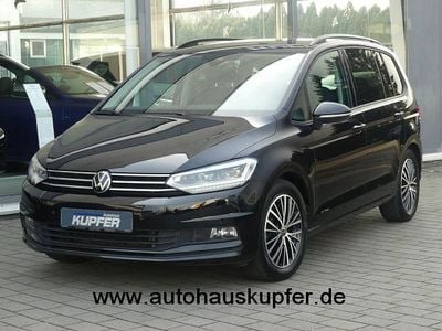 Deepblackperleffekt Gebraucht 2024 VW Touran Comfortline Van / Kleinbus | 32.700 € (Fairer Preis)