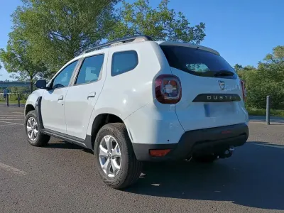 Gebraucht Dacia Duster Comfort 101 PS (74 kW) 2021 Weiß SUV