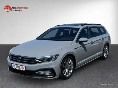 Gebraucht VW Passat R-line 150 PS (110 kW) 2023 Mondsteingrau (metallic) Kombi