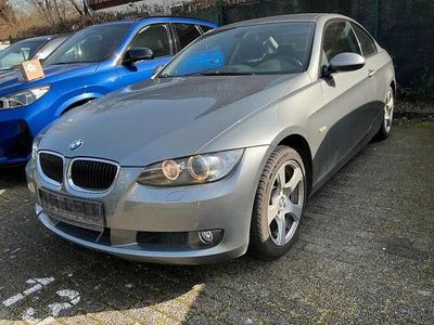 Gebraucht BMW 320 Sport Line 100 PS (73 kW) 2007 Blau Coupé
