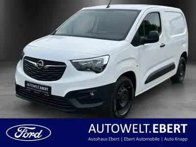 Gebraucht Opel Combo Edition 131 PS (96 kW) 2022 Jade weiss/arktis weiss Van / Kleinbus