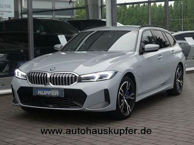 BMW 330e