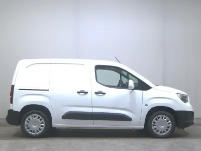 Gebraucht Opel Combo Edition 102 PS (75 kW) 2021 Weiß Van / Kleinbus