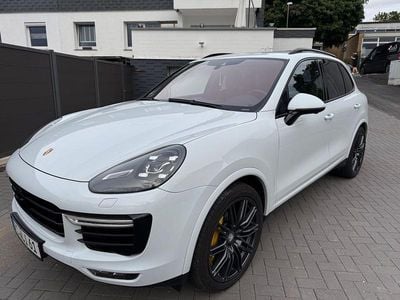 Gebraucht Porsche Cayenne Turbo S 570 PS (419 kW) 2015 Weiß SUV