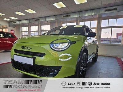 Neu Fiat 600E Sport 114 kW (156 PS) 2026 Grün Limousine
