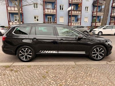 Gebraucht VW Passat Comfortline 179 PS (131 kW) 2018 Schwarz Kombi