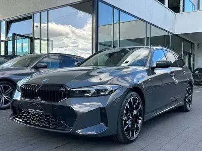 Gebraucht BMW 330e M Sport 292 PS (214 kW) 2025 Grau Kombi