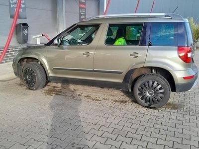 Gebraucht Skoda Yeti Adventure 150 PS (110 kW) 2015 Grün SUV