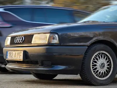 Używany Audi 80 90 KM (66 kW) 1990 Czarny Sedan/Limuzyna