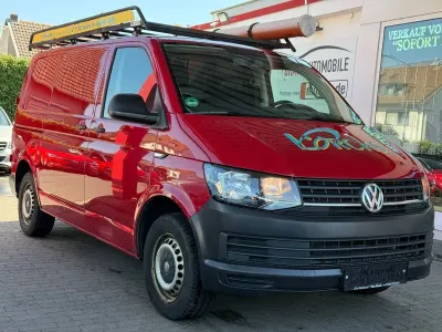 Gebraucht VW Transporter 102 PS (75 kW) 2018 Rot Van
