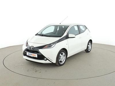 Gebraucht Toyota Aygo X-play 69 PS (50 kW) 2015 Weiß Kleinwagen