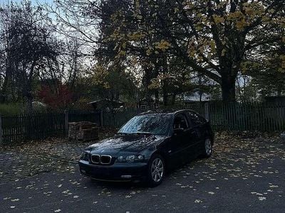 Second-hand BMW 318 116 CP (85 kW) 2004 Negru Berlinǎ