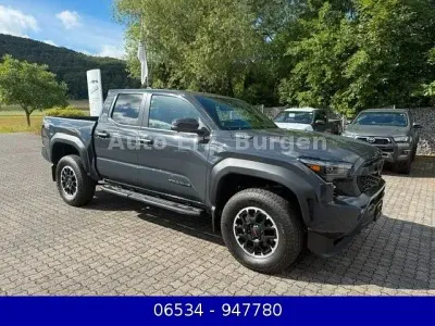 Neu Toyota Tacoma 326 PS (239 kW) 2026 Grau Pickup