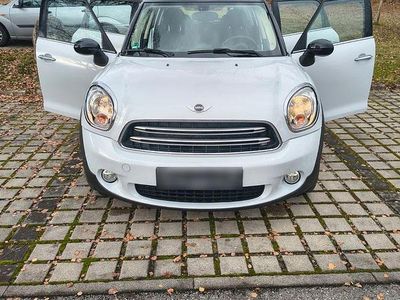 Gebraucht Mini Cooper D 111 PS (81 kW) 2016 Weiß Kleinwagen
