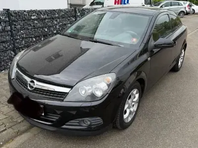 Gebraucht Opel Astra GTC 140 PS (102 kW) 2006 Schwarz Limousine