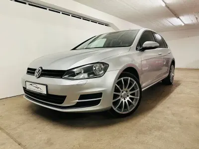 Gebraucht VW Golf VII Trendline 110 PS (80 kW) 2015 Silber Limousine