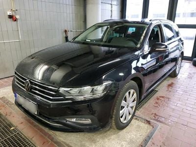 Usata VW Passat 200 CV (147 kW) 2023 Nero Station wagon