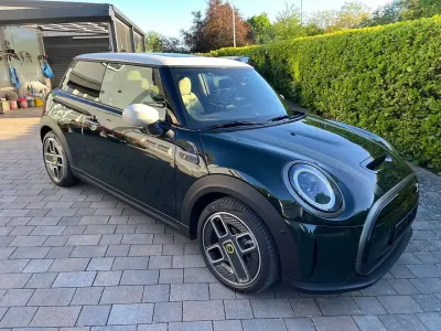 Usata Mini Cooper SE Resolute Edition 135 kW (184 CV) 2023 Verde Utilitaria