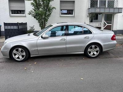 Mercedes E320