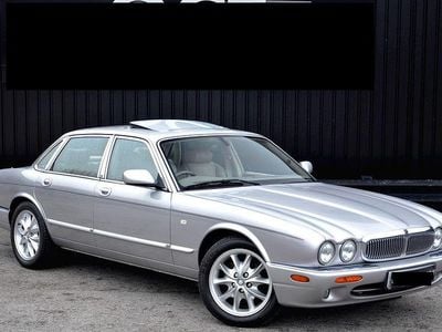 Silber Gebraucht 2000 Jaguar XJ8 Limousine | 18.500 € (Etwas zu teuer)