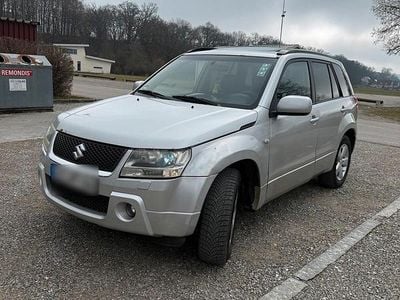 Gebraucht Suzuki Grand Vitara 129 PS (94 kW) 2008 Weiß SUV