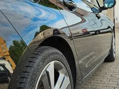 Gebraucht Peugeot 308 Allure 131 PS (96 kW) 2017 Schwarz Limousine