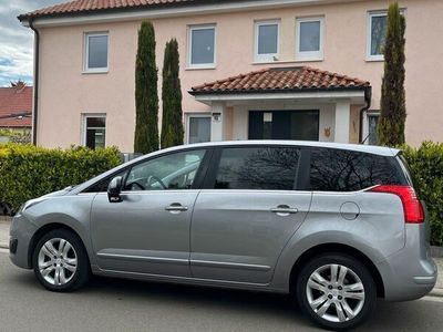 gebraucht Peugeot 5008 1.6HDI Van Familienauto