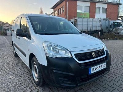 Gebraucht Peugeot Partner Premium 75 PS (55 kW) 2018 Weiß Van / Kleinbus