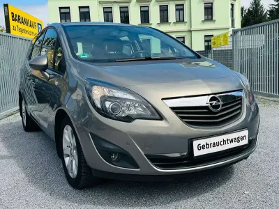 Gebraucht Opel Meriva Innovation 120 PS (88 kW) 2010 Muskatgrau/muskat braun(m2) Van / Kleinbus