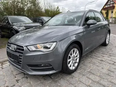 Usata Audi A3 Advanced 150 CV (110 kW) 2015 Blu Berlina